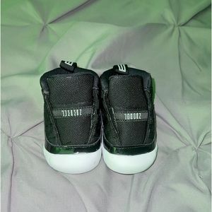 Air Jordan 11 Retro Black and White baby shoes